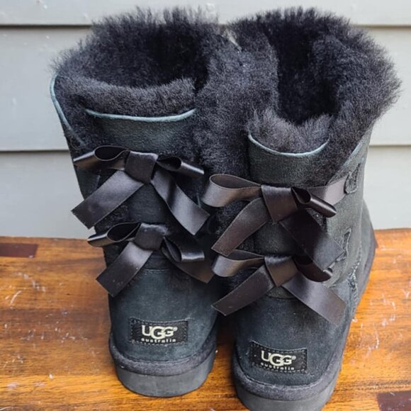 UGG Black Suede Shearling Bailey Bow Boot size 7 - Picture 2 of 10